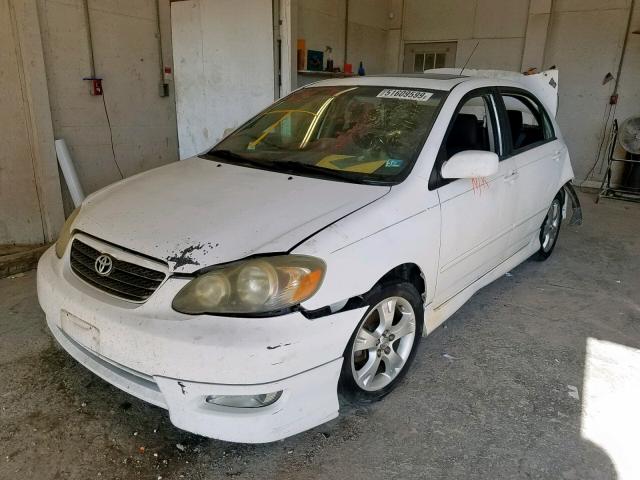 2T1BY32E65C400640 - 2005 TOYOTA COROLLA XR WHITE photo 2