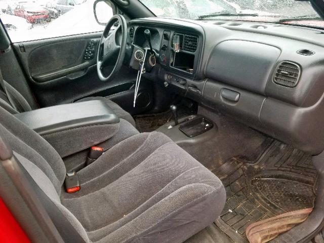 1B7GG2AX7YS633922 - 2000 DODGE DAKOTA QUA RED photo 5