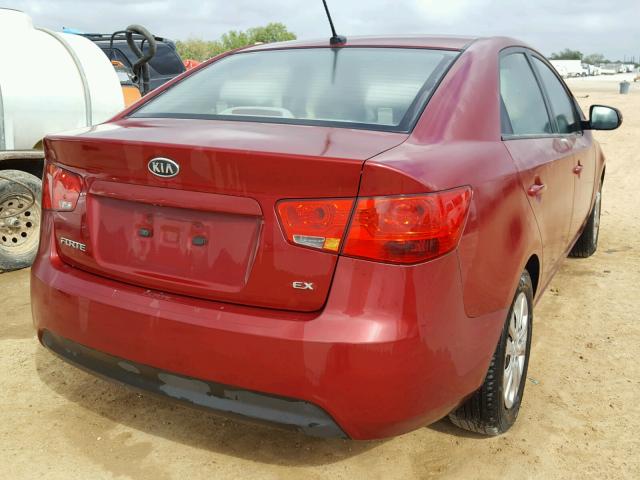 KNAFU4A2XB5461067 - 2011 KIA FORTE EX RED photo 4