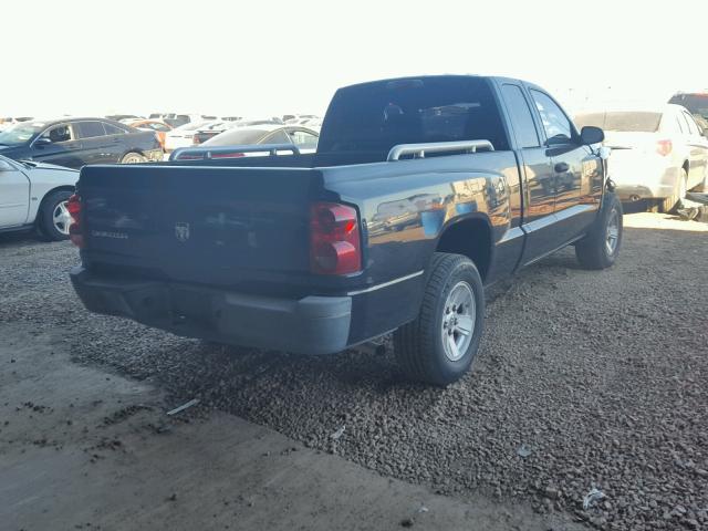 1D7HE32K78S562052 - 2008 DODGE DAKOTA SXT BLACK photo 4