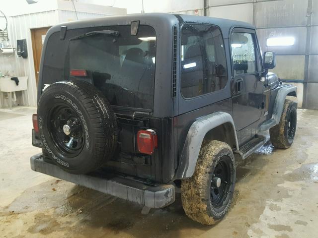 1J4FY29P5XP407483 - 1999 JEEP WRANGLER / BLACK photo 4