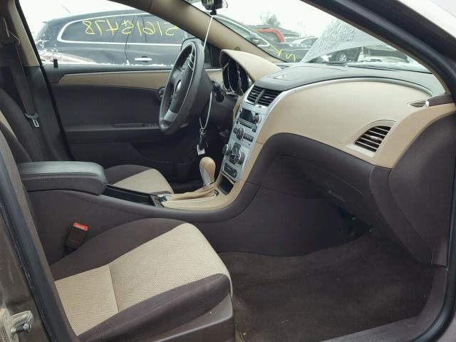 1G1ZB5EB2AF108233 - 2010 CHEVROLET MALIBU LS 灰色 照片 5