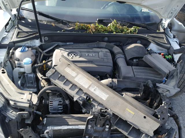 1VWDT7A32HC059469 - 2017 VOLKSWAGEN PASSAT R-L WHITE photo 7
