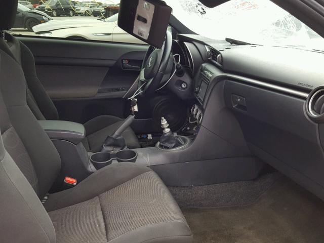 JTKJF5C7XD3055576 - 2013 TOYOTA SCION TC ნაცრისფერი ფოტო 5