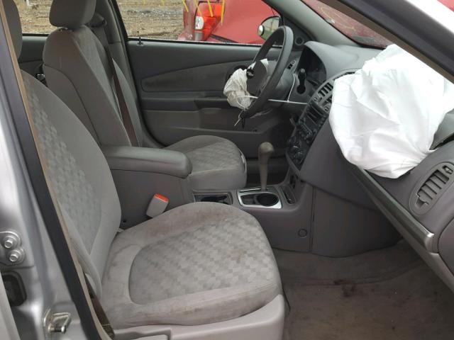 1G1ZT54895F183052 - 2005 CHEVROLET MALIBU LS SILVER photo 5