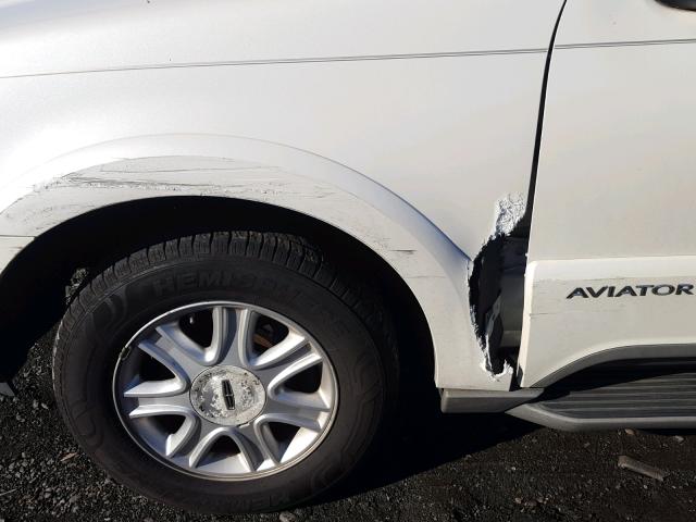 5LMEU88H04ZJ48596 - 2004 LINCOLN AVIATOR 白色 照片 9