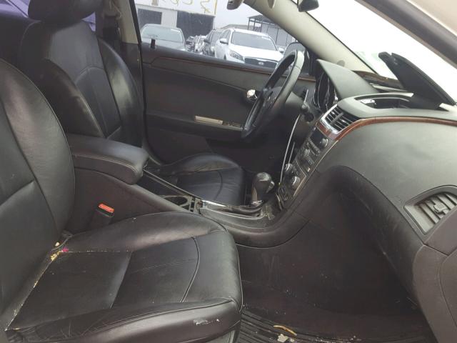 1G1ZE5E11BF184591 - 2011 CHEVROLET MALIBU LTZ თეთრი ფოტო 5