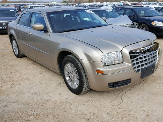 2C3KA53V89H584106 - 2009 CHRYSLER 300 TOURIN GOLD photo 1