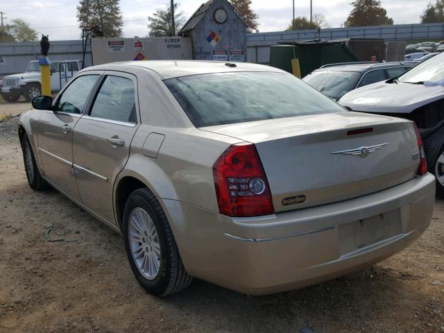 2C3KA53V89H584106 - 2009 CHRYSLER 300 TOURIN GOLD photo 3