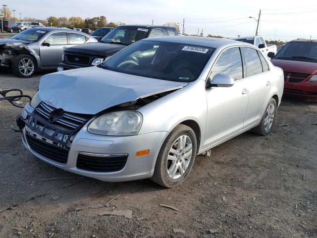 3VWDT71K76M009900 - 2006 VOLKSWAGEN JETTA TDI SILVER photo 2