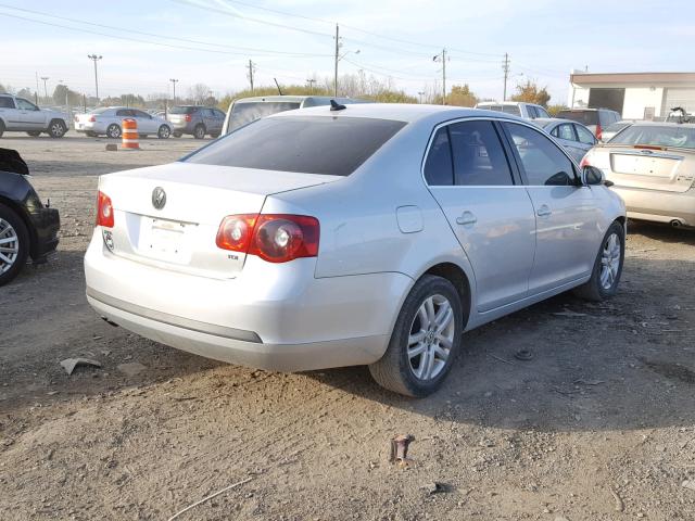 3VWDT71K76M009900 - 2006 VOLKSWAGEN JETTA TDI SILVER photo 4