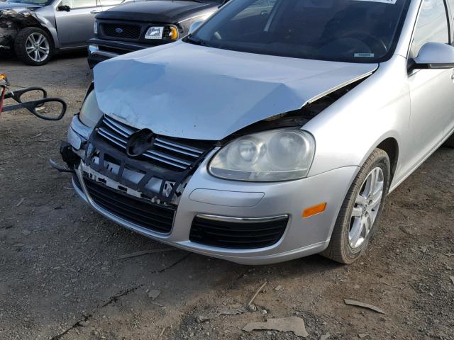 3VWDT71K76M009900 - 2006 VOLKSWAGEN JETTA TDI SILVER photo 9