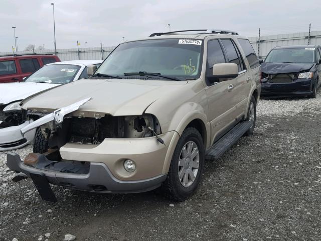 5LMFU28RX4LJ13898 - 2004 LINCOLN NAVIGATOR 棕色 照片 2