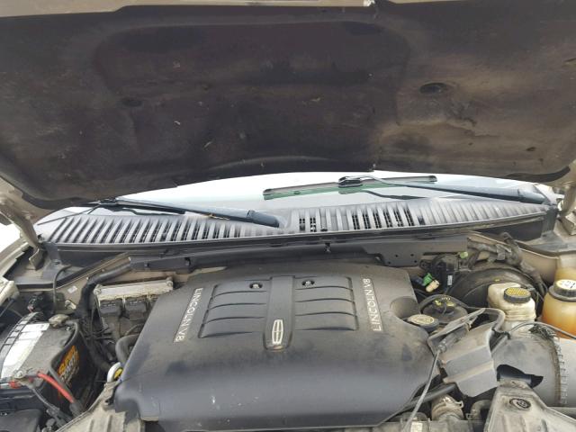 5LMFU28RX4LJ13898 - 2004 LINCOLN NAVIGATOR 棕色 照片 7