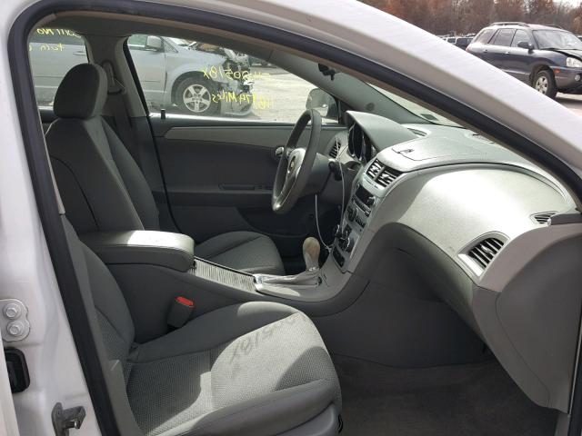 1G1ZG57B894184884 - 2009 CHEVROLET MALIBU LS WHITE photo 5
