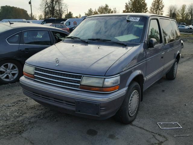 2P4GH45R2PR158048 - 1993 PLYMOUTH VOYAGER SE SILVER photo 2