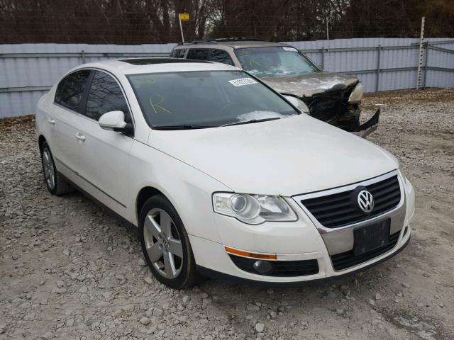 WVWAK73C49E061610 - 2009 VOLKSWAGEN PASSAT KOM WHITE photo 1