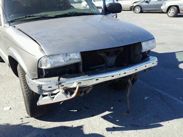 1GNCS13W812227656 - 2001 CHEVROLET BLAZER BEIGE photo 9