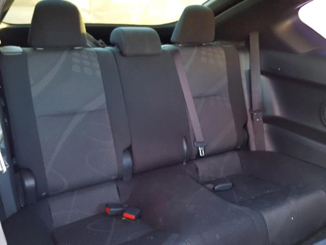 JTKJF5C73B3000223 - 2011 TOYOTA SCION TC 白色 照片 6