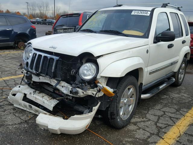 1J4GL58K25W719905 - 2005 JEEP LIBERTY LI WHITE photo 2