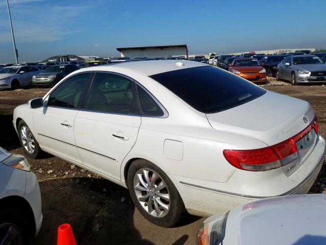 KMHFC46F68A288810 - 2008 HYUNDAI AZERA SE WHITE photo 3