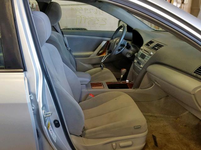 4T1BE46K38U258572 - 2008 TOYOTA CAMRY CE SILVER photo 5