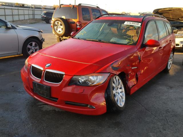 WBAVT73567FZ36299 - 2007 BMW 328 XIT RED photo 2