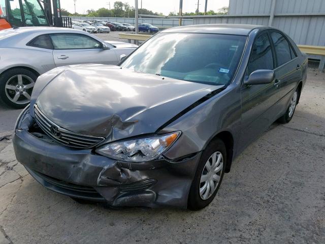 4T1BE32K25U612710 - 2005 TOYOTA CAMRY LE GRAY photo 2