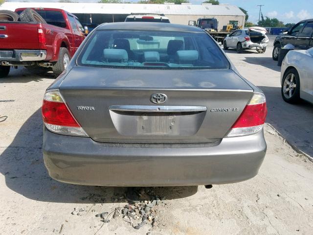 4T1BE32K25U612710 - 2005 TOYOTA CAMRY LE GRAY photo 9