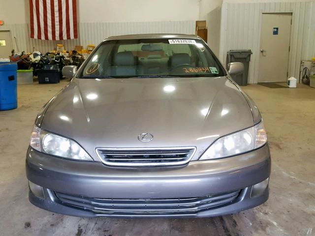 JT8BF28G4Y0286434 - 2000 LEXUS ES 300 TAN photo 9