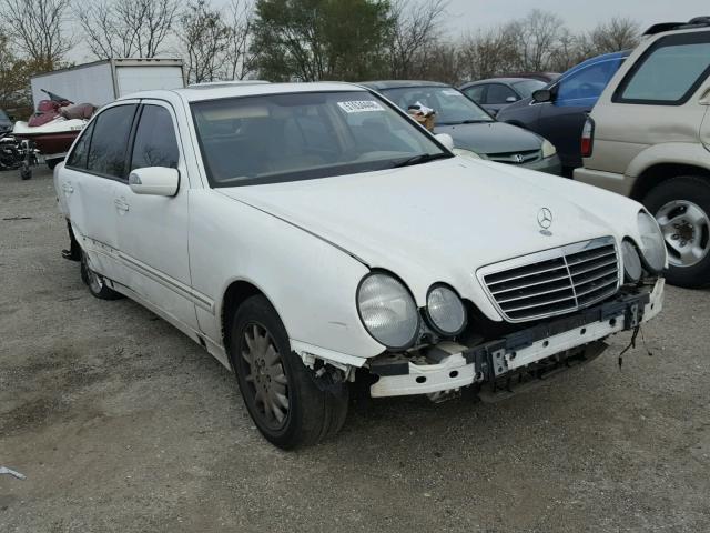 WDBJF65J0YB003972 - 2000 MERCEDES-BENZ E 320 WHITE photo 1