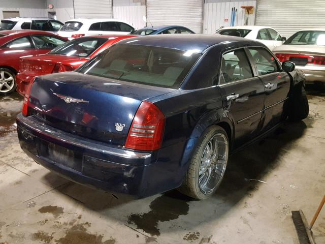 2C3AA63HX5H174557 - 2005 CHRYSLER 300C BLUE photo 4