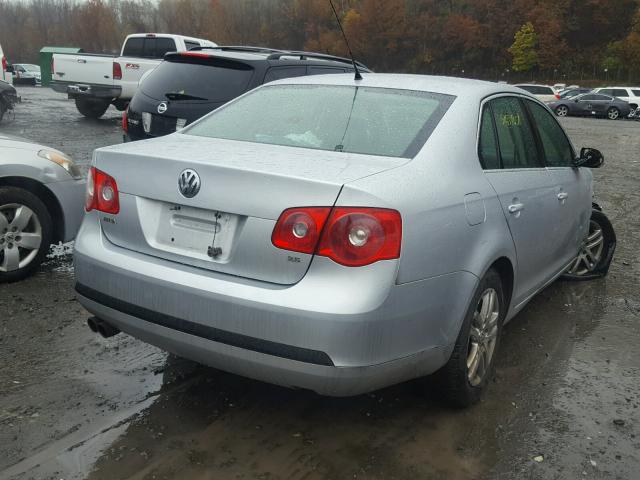 3VWEG71K97M071129 - 2007 VOLKSWAGEN JETTA WOLF SILVER photo 4