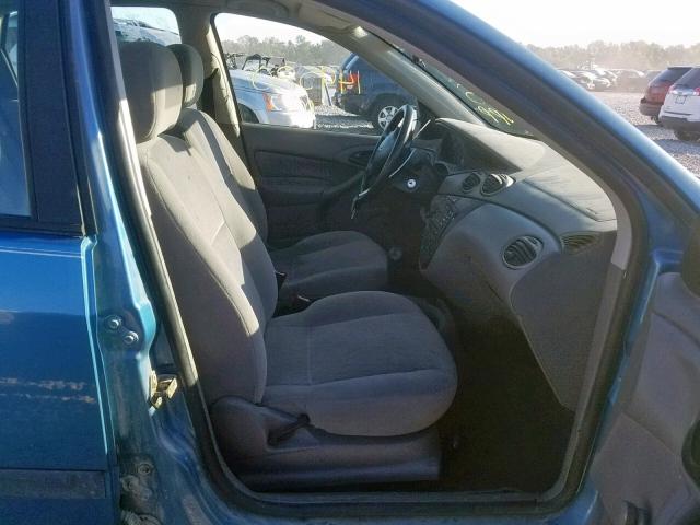 1FAFP33P61W328575 - 2001 FORD FOCUS LX BLUE photo 5