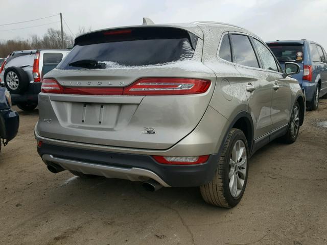 5LMCJ1A96FUJ14382 - 2015 LINCOLN MKC SILVER photo 4