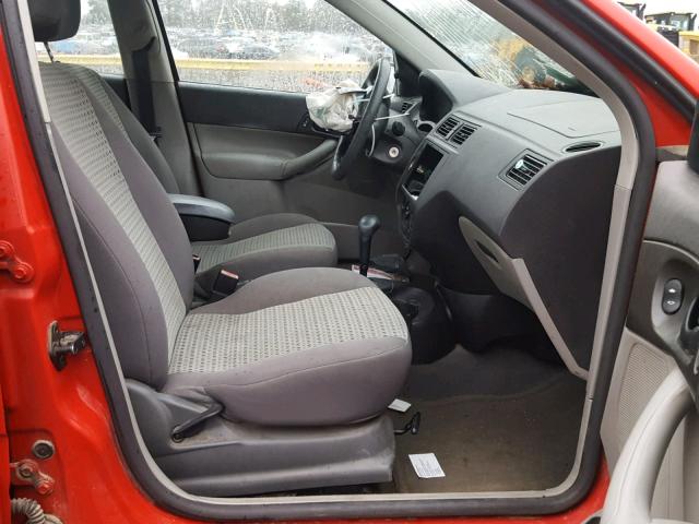 1FAFP34N06W120521 - 2006 FORD FOCUS ZX4 RED photo 5