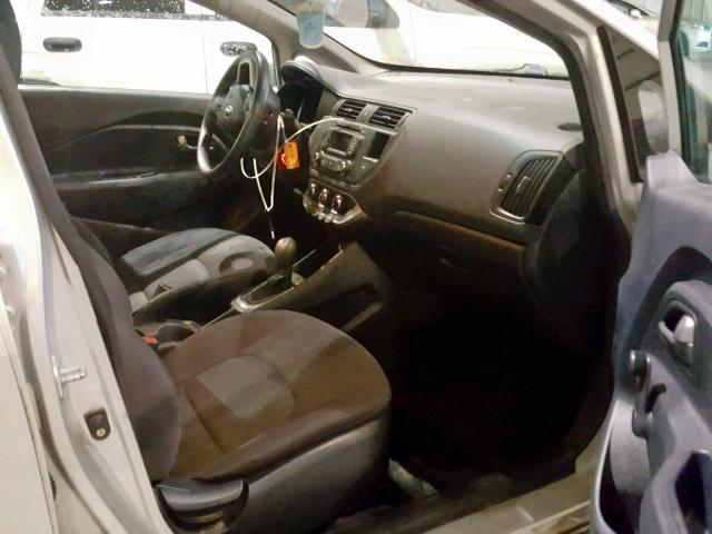 KNADM5A35D6152304 - 2013 KIA RIO LX SILVER photo 5