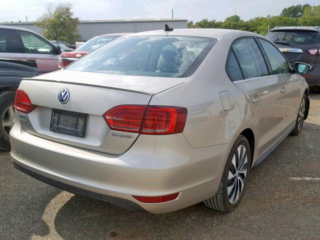 3VW637AJ8DM306249 - 2013 VOLKSWAGEN JETTA HYBR GOLD photo 4