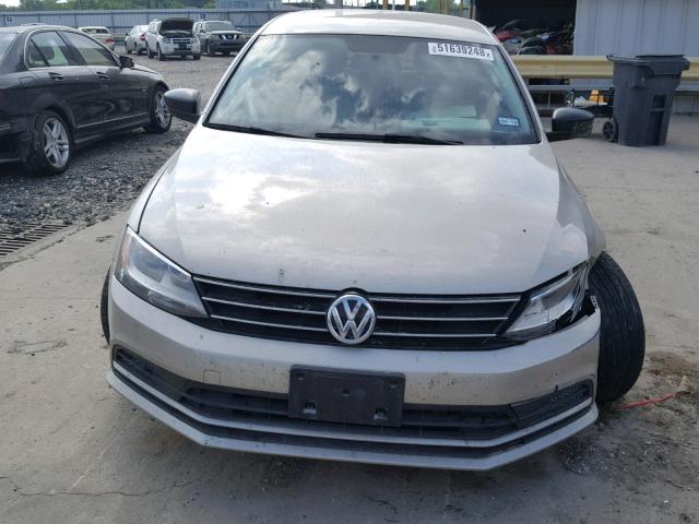 3VW2K7AJ6FM220328 - 2015 VOLKSWAGEN JETTA BASE Ոսկեգույն լուսանկար 9
