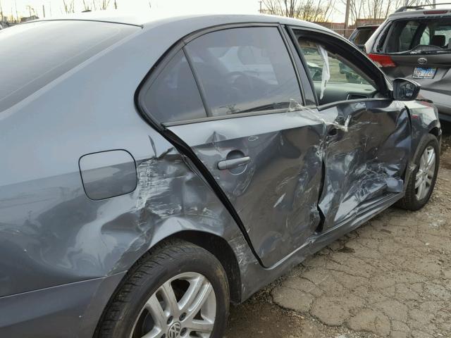 3VW2K7AJ0DM309793 - 2013 VOLKSWAGEN JETTA BASE 银色 照片 9