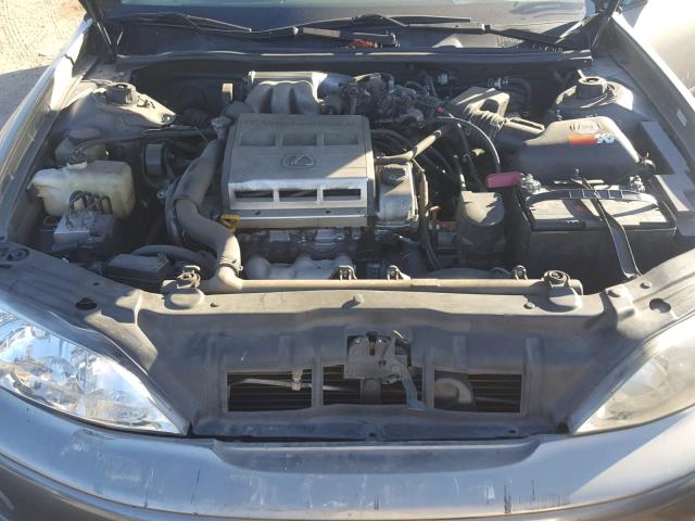 JT8BF22G2V0030300 - 1997 LEXUS ES 300 GOLD photo 7