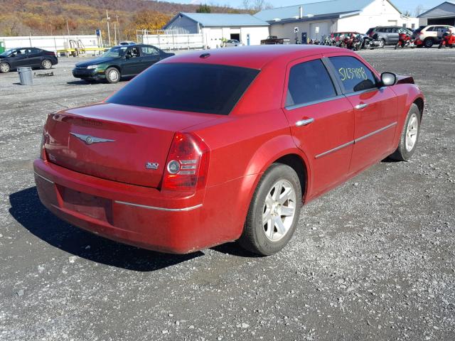 2C3CA5CV2AH265809 - 2010 CHRYSLER 300 TOURIN RED photo 4