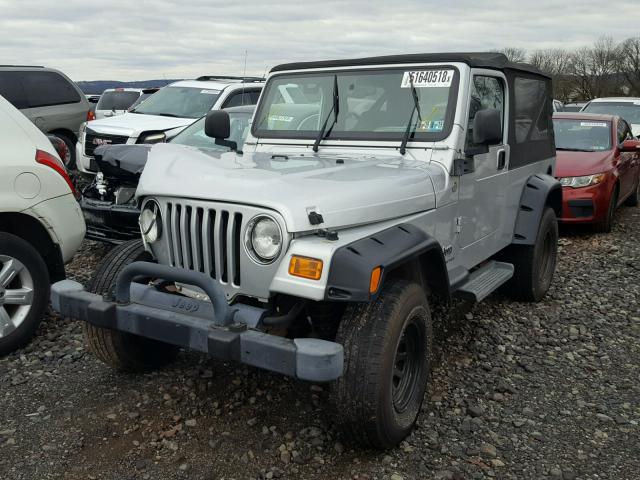 1J4FA44S55P313743 - 2005 JEEP WRANGLER / SILVER photo 2