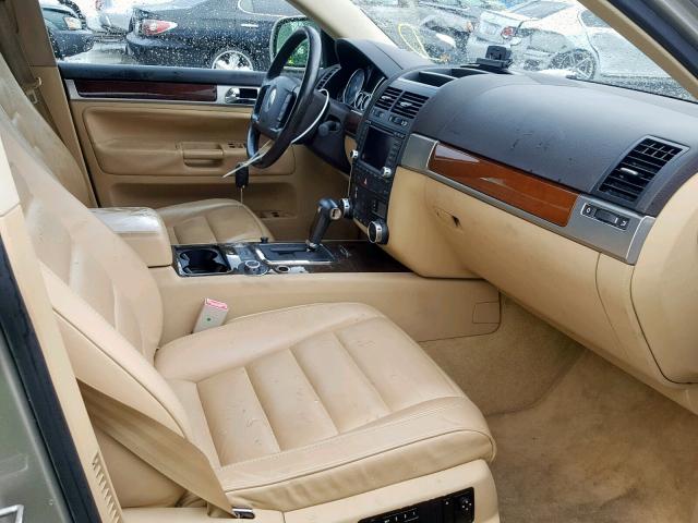 WVGCM77L74D082569 - 2004 VOLKSWAGEN TOUAREG 4. TAN photo 5