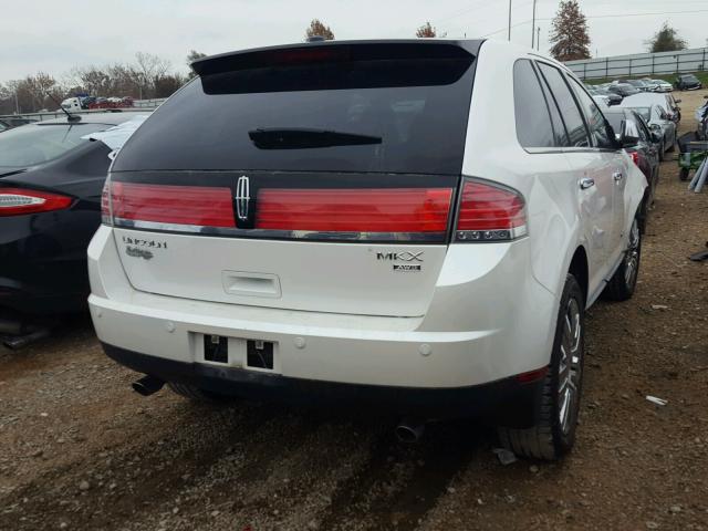 2LMDJ8JC4ABJ21491 - 2010 LINCOLN MKX WHITE photo 4