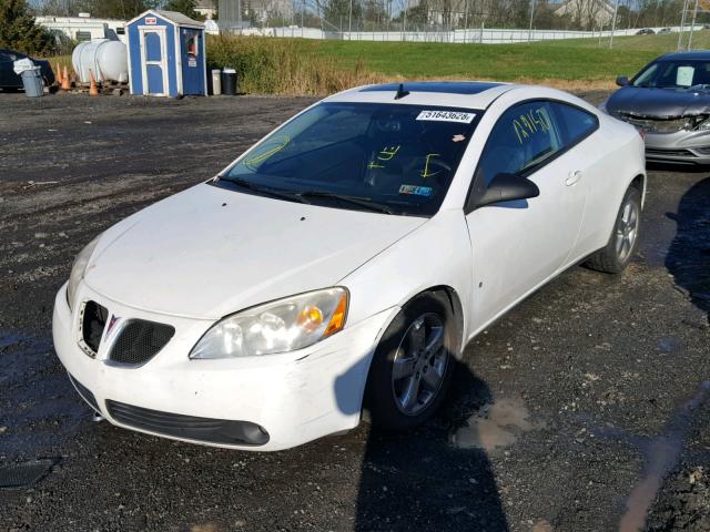 1G2ZH17N294122828 - 2009 PONTIAC G6 GT WHITE photo 2