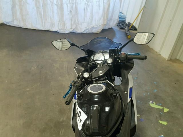 MH3RH06Y9FK001806 - 2015 YAMAHA YZFR3 BLUE photo 5