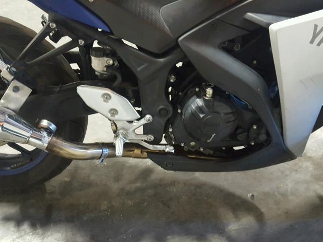 MH3RH06Y9FK001806 - 2015 YAMAHA YZFR3 BLUE photo 7