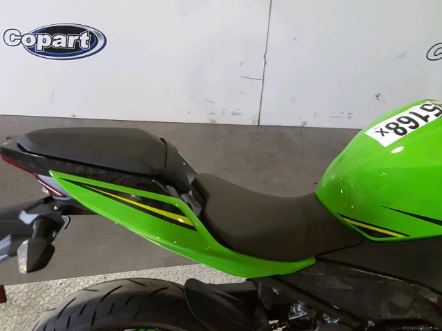 JKAEXKG16JDA13130 - 2018 KAWASAKI EX400 GREEN photo 6