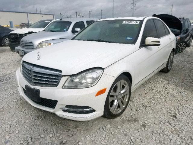 WDDGF4HB7DR271719 - 2013 MERCEDES-BENZ C 250 WHITE photo 2